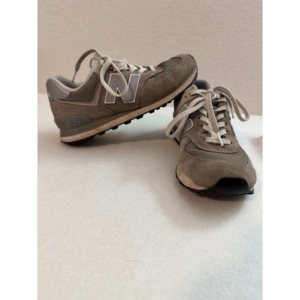 New Balance Women's 574 Core Running Shoes Leather Gray White 8B EU 39